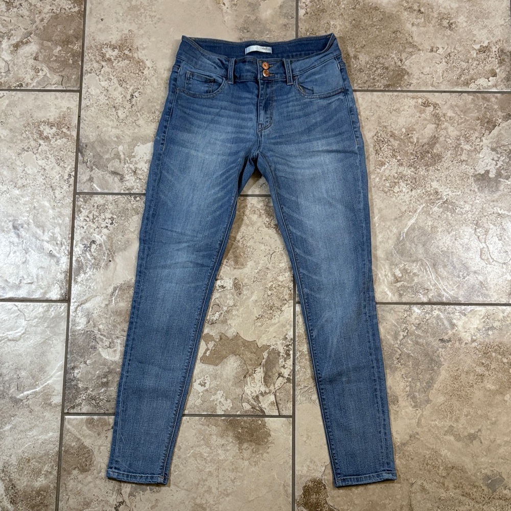 Daytrip Women's Skinny Jeans in Blue